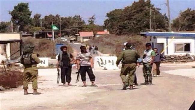 The IDF with al Nusra fighters in the Golan Heights. Much more than friendly words are exchanged.