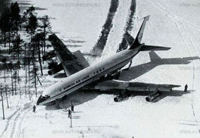 KAL902 makes a rough landing on a frozen lake in April 1978. 
